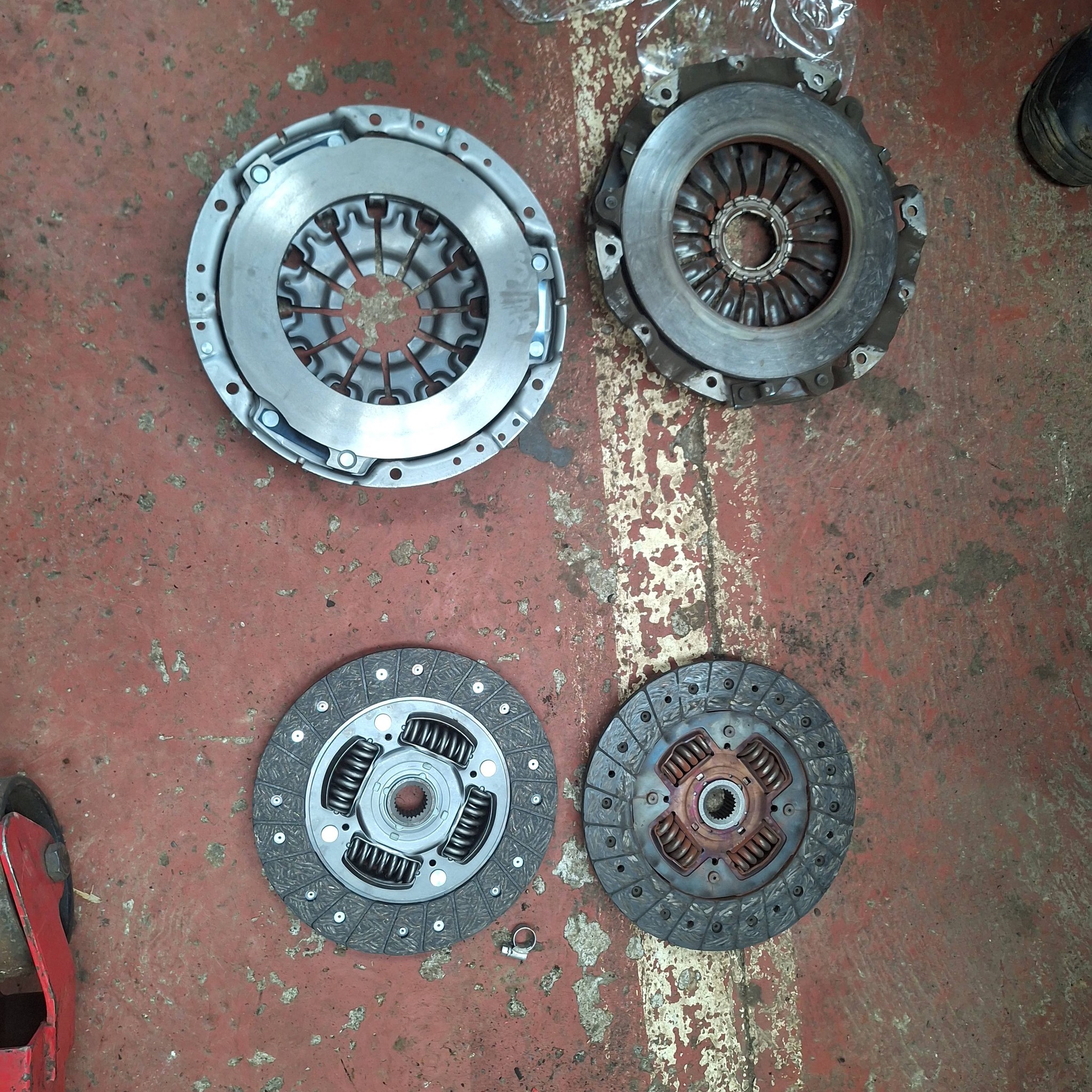 Clutch assembly components and pressure plates